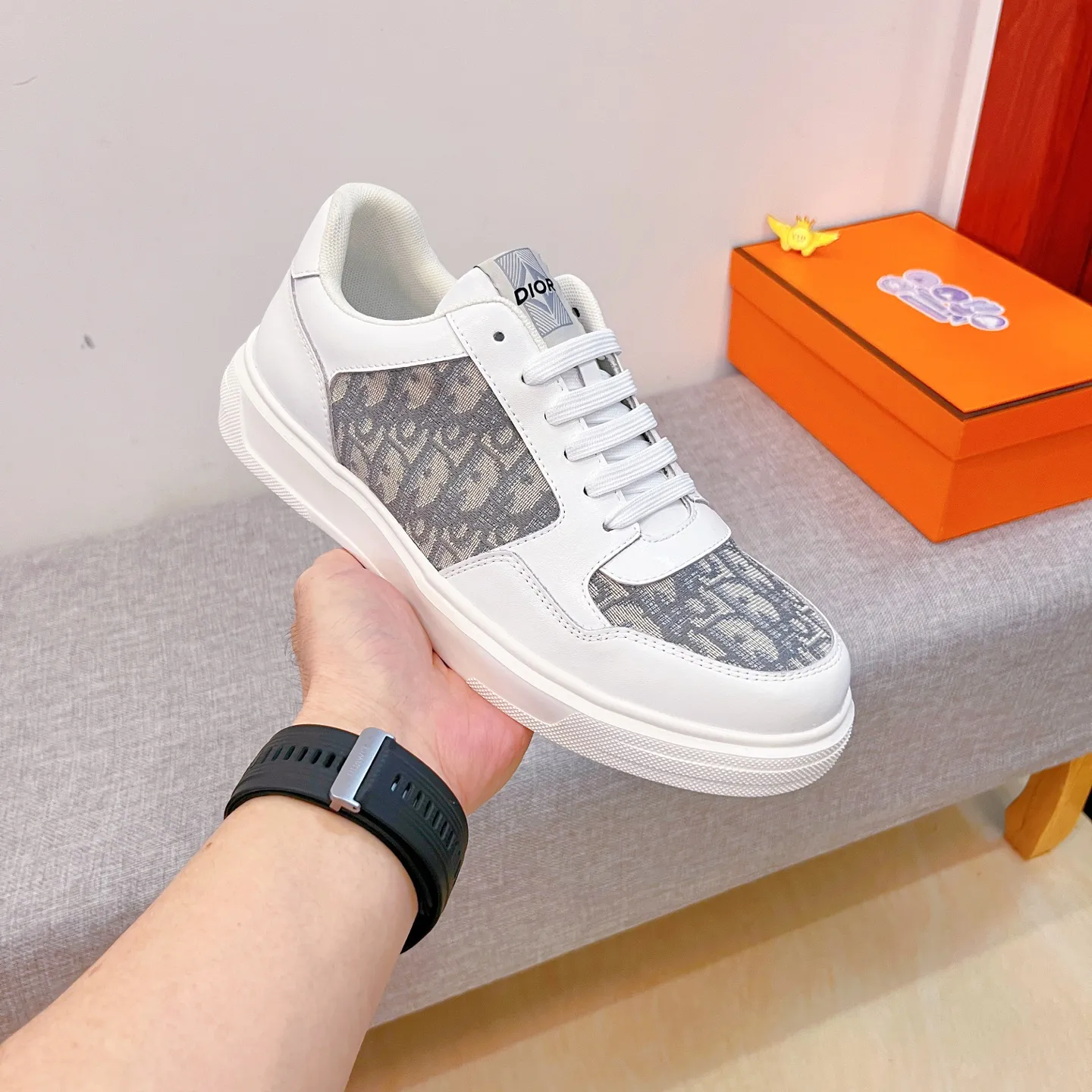 Men's men's shoes💰 420💰🔥【Dior】🔥Men's high-end brand of shoes official website 1:1 latest masterpiece: the upper is made of first-layer cowhide imported from Italy with a comfortable and breathable lining➕original non-slip and wear-resistant outsole🔥, making walking more convenient and comfortable! An exclusive new model, a stunning work, a beautiful 1:1 replica [color] compared to the official quality! Create a fashionable personality to set off your uniqueness! A must-have for trendy men! Classic 🔥Size: 38-44 Color: 🔥 2⃣️colors available🔥
